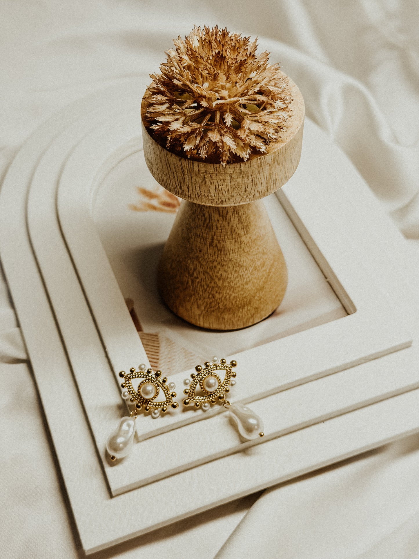 "Hibiscus" earrings