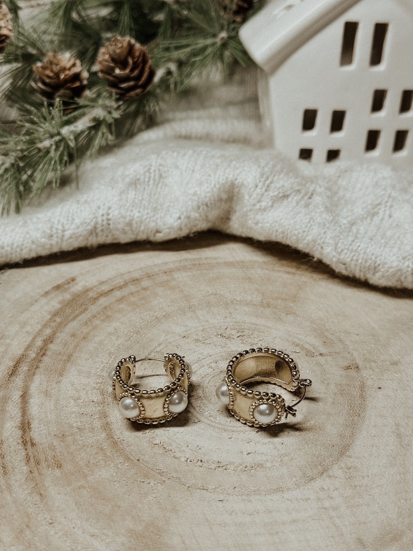 “Dénébola” earrings