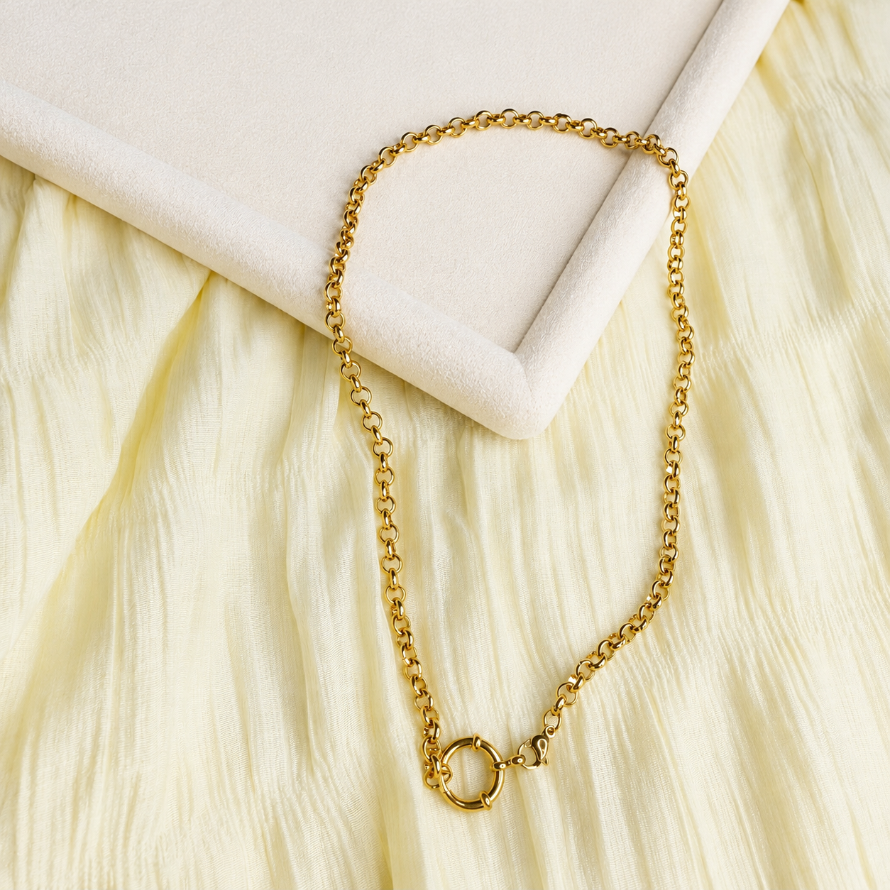Collier Charm 1