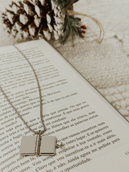 Collier "Livre"