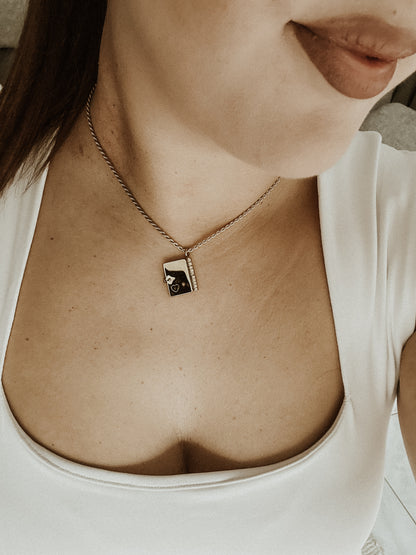 Collier "Livre"